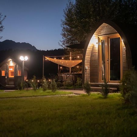 Glamp In Style Pods Resort Бран Экстерьер фото