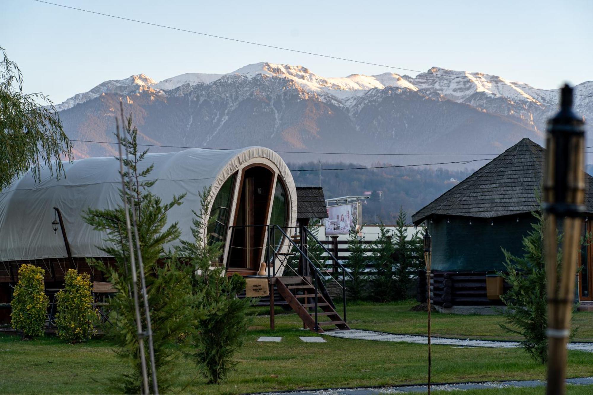 Glamp In Style Pods Resort Бран Экстерьер фото