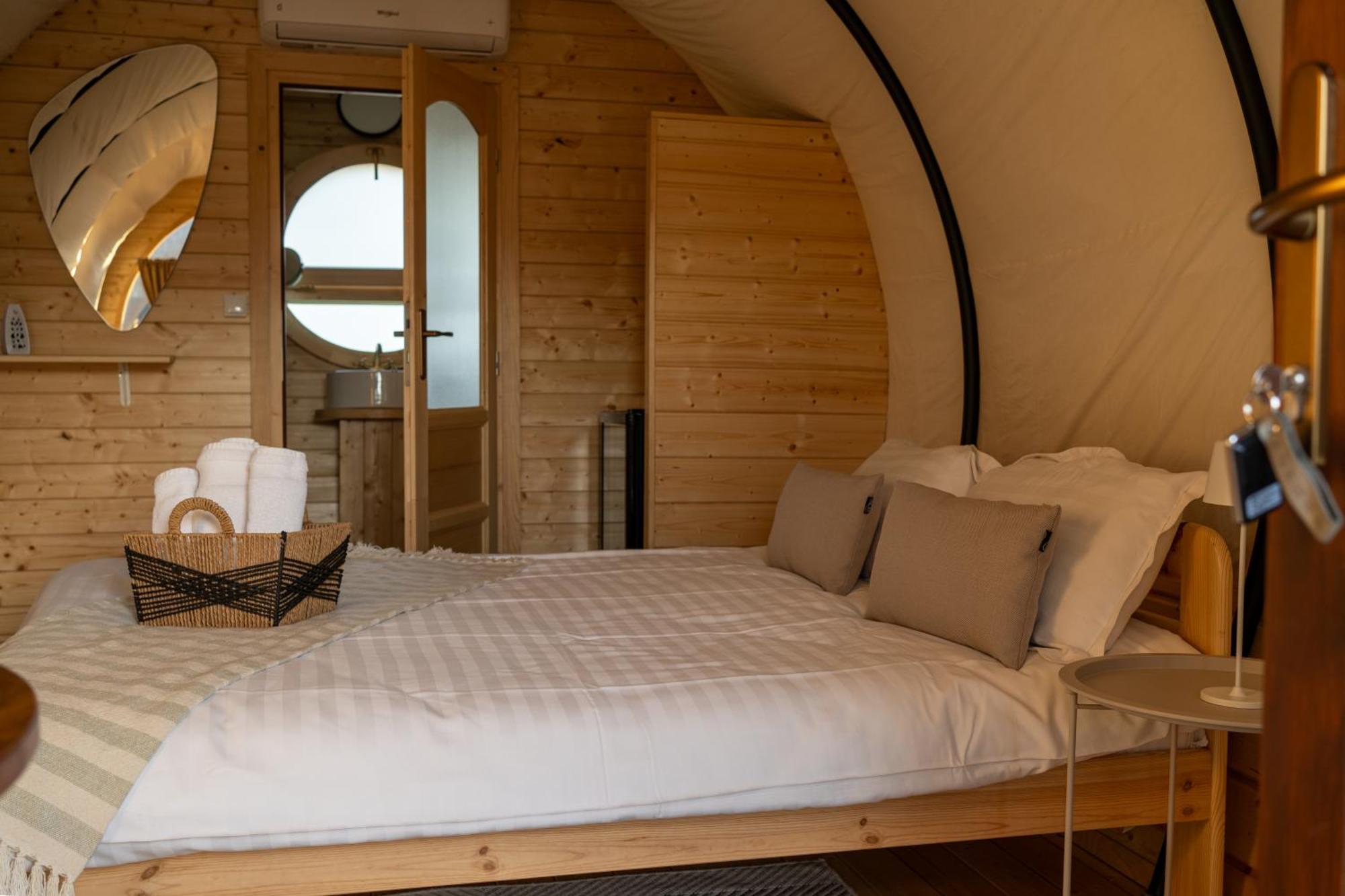 Glamp In Style Pods Resort Бран Экстерьер фото